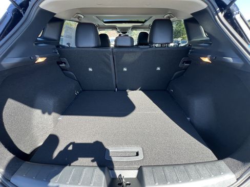 New 2026 Nissan Kicks SR w/ SR Premium Package image 32