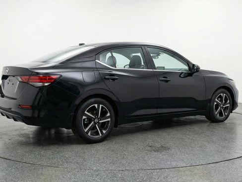 Used 2025 Nissan Sentra SV image 9
