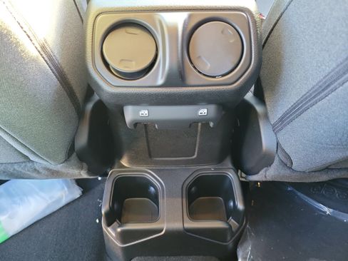 New 2026 Jeep Gladiator Sport image 9