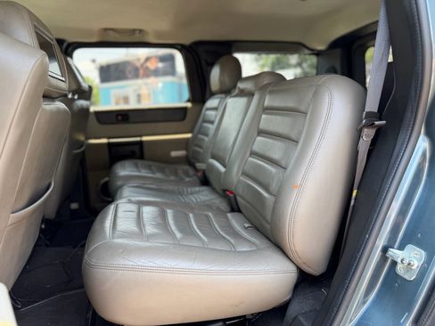 Used 2005 HUMMER H2 w/ Preferred Equipment Group AWD/4WD image 8