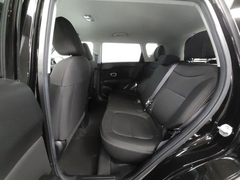 Used 2016 Kia Soul FWD image 5