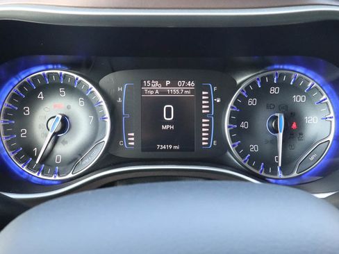 Used 2023 Chrysler Voyager LX FWD image 30