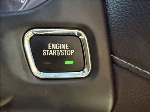 Used 2019 GMC Acadia SLT image 36