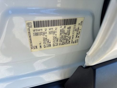 Used 2023 Nissan Rogue S image 32