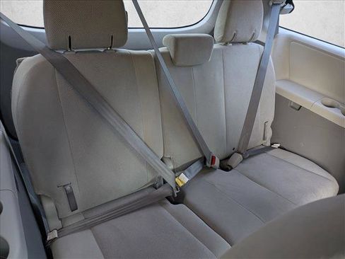 Used 2013 Toyota Sienna L image 17