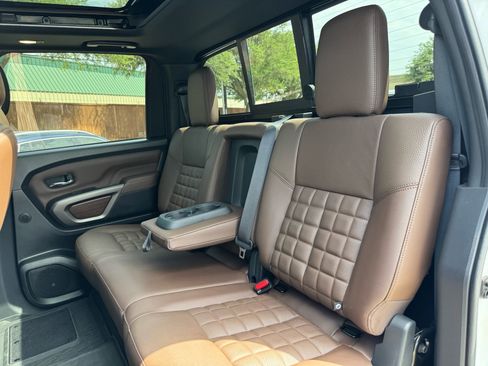 Used 2024 Nissan Titan Platinum Reserve w/ Moonroof Package AWD/4WD image 27
