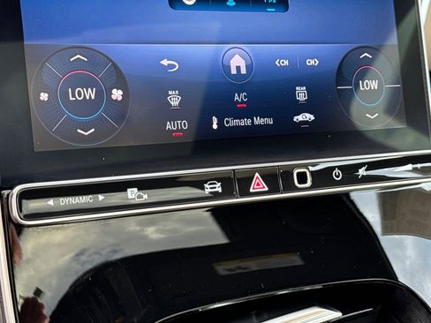 Certified 2025 Mercedes-Benz C 300 4MATIC Sedan image 20