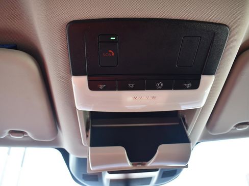 Used 2021 Nissan Rogue SV FWD image 44