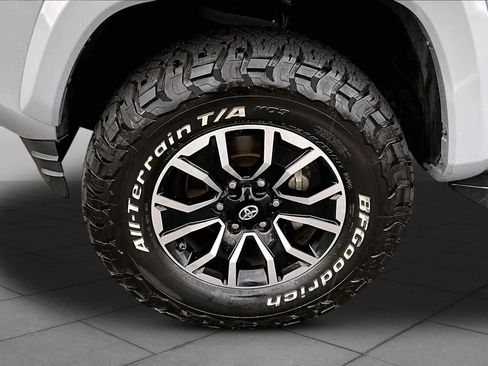 Certified 2021 Toyota Tacoma TRD Sport w/ Technology Package AWD/4WD image 10