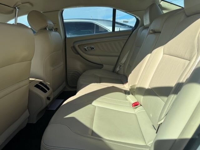 Used 2017 Ford Taurus SEL FWD image 12