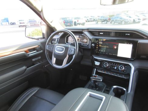 Certified 2022 GMC Sierra 1500 Denali AWD/4WD image 30
