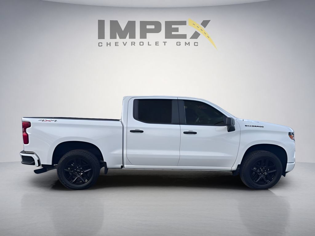 Used 2025 Chevrolet Silverado 1500 Custom w/ Turbomax Blackout Package AWD/4WD image 6