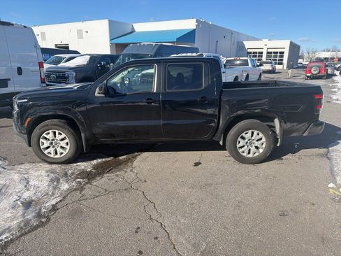 Used 2022 Nissan Frontier SV image 8