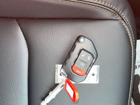 New 2025 Jeep Gladiator Sport image 61