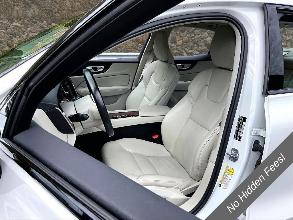 Used 2021 Volvo S60 T5 Momentum AWD/4WD image 21