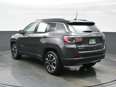 Used 2022 Jeep Compass Limited image 4