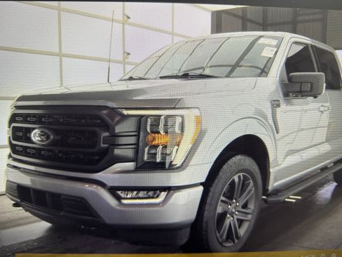 Certified 2023 Ford F150 XLT w/ Equipment Group 302A High image 19