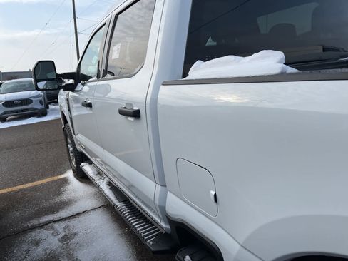 Used 2024 Ford F250 XLT image 14