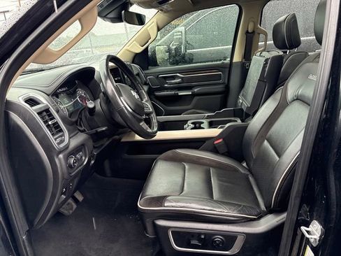 Used 2019 RAM 1500 Laramie AWD/4WD image 7