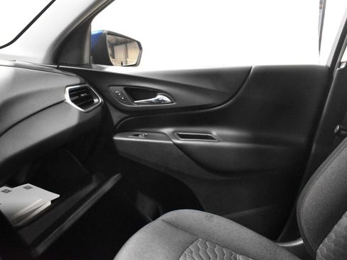 Used 2020 Chevrolet Equinox LT w/ Driver Convenience Package FWD image 18