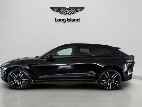 Used 2024 Aston Martin DBX image 7