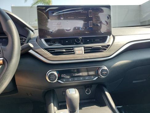 New 2026 Nissan Altima 2.5 SV w/ SV Special Edition Package FWD image 11