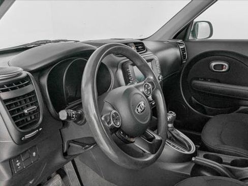 Used 2018 Kia Soul + FWD image 24