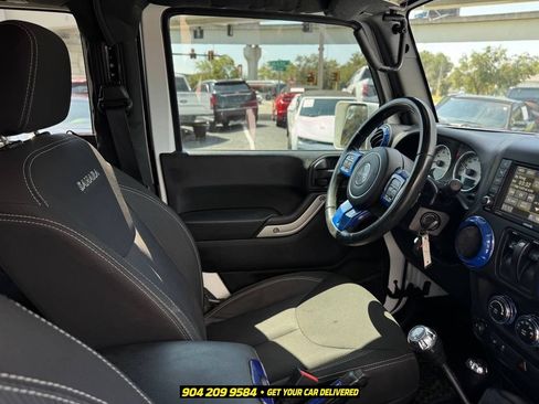 Used 2016 Jeep Wrangler Sahara w/ Connectivity Group AWD/4WD image 23