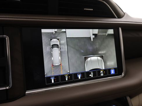 Used 2022 GMC Yukon XL Denali w/ Max Trailering Package AWD/4WD image 19
