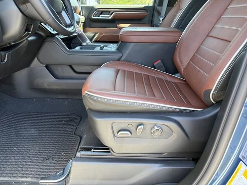New 2026 GMC Sierra 2500 Denali Ultimate AWD/4WD image 17