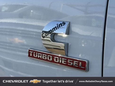 Used 2024 RAM 2500 Tradesman w/ Chrome Appearance Group image 11