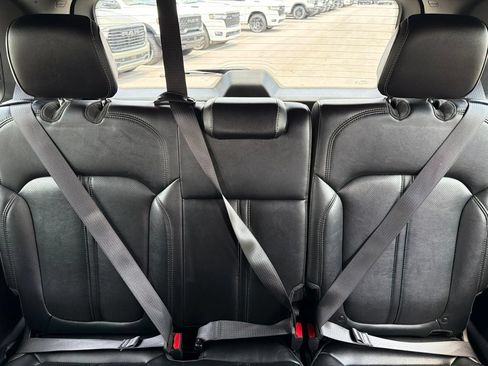 Used 2024 Jeep Wagoneer Series II w/ Flexible Seating Group RWD image 18