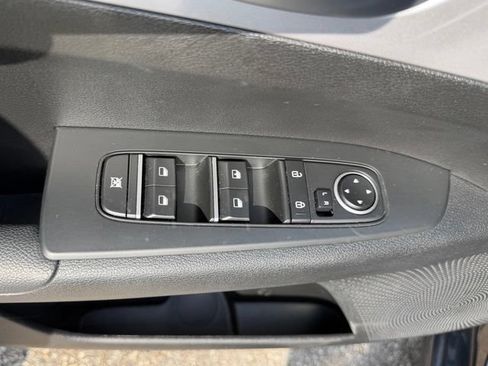Used 2023 Kia Forte LXS w/ LXS Technology Package FWD image 14