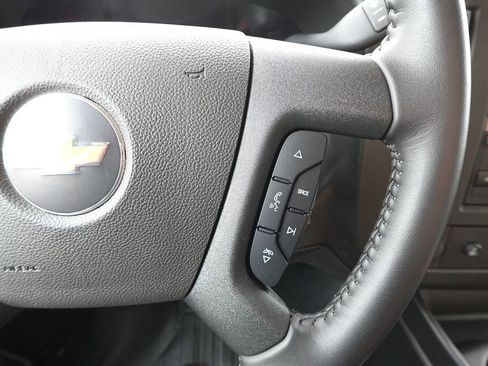 Used 2022 Chevrolet Express 3500 w/ Power Convenience Package RWD image 12