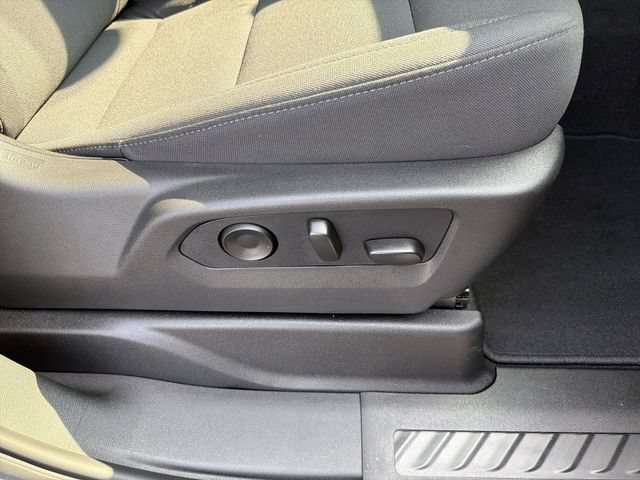 Used 2025 Chevrolet Tahoe 4WD image 19