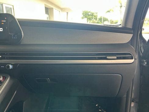 Used 2025 Hyundai Palisade SEL FWD image 21