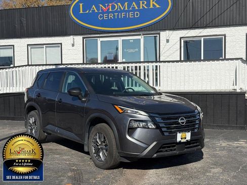 Used 2024 Nissan Rogue S image 3