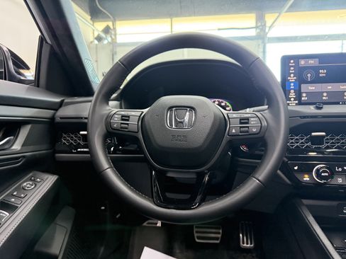 Used 2025 Honda Accord Sport image 14