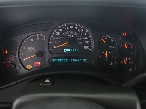 Used 2003 Chevrolet Silverado 2500 LS AWD/4WD image 19