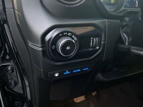 Used 2024 Jeep Wrangler Unlimited Rubicon 4xe w/ Technology Group image 23