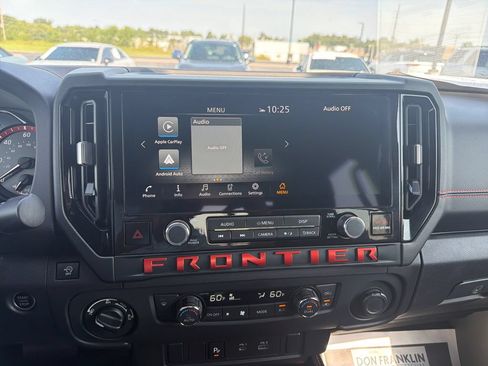 Used 2025 Nissan Frontier PRO-4X AWD/4WD image 19