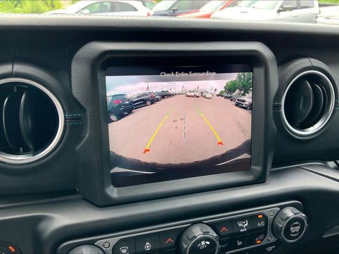 Used 2023 Jeep Wrangler Unlimited Rubicon 4xe w/ Safety Group AWD/4WD image 18