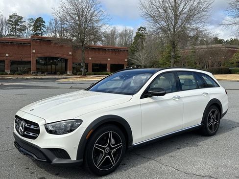 Certified 2022 Mercedes-Benz E 450 4MATIC All-Terrain Wagon image 4