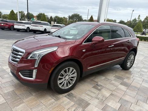 Used 2018 Cadillac XT5 Luxury w/ Driver Awareness Package FWD image 4