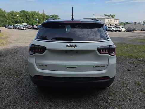Used 2025 Jeep Compass Limited AWD/4WD image 4