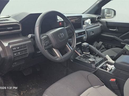 Used 2025 Toyota Tacoma TRD Off-Road AWD/4WD image 5