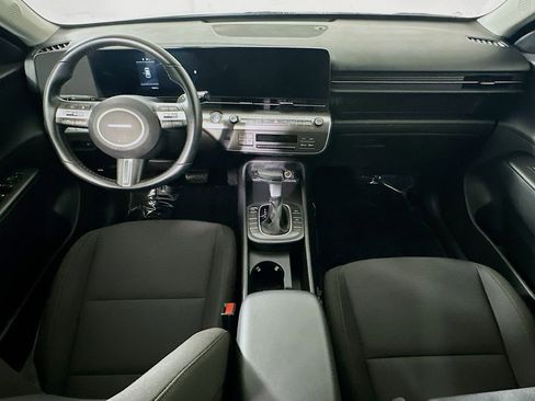 Used 2025 Hyundai Kona SEL image 16