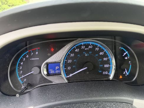 Used 2012 Toyota Sienna XLE w/ Entertainment Pkg FWD image 23