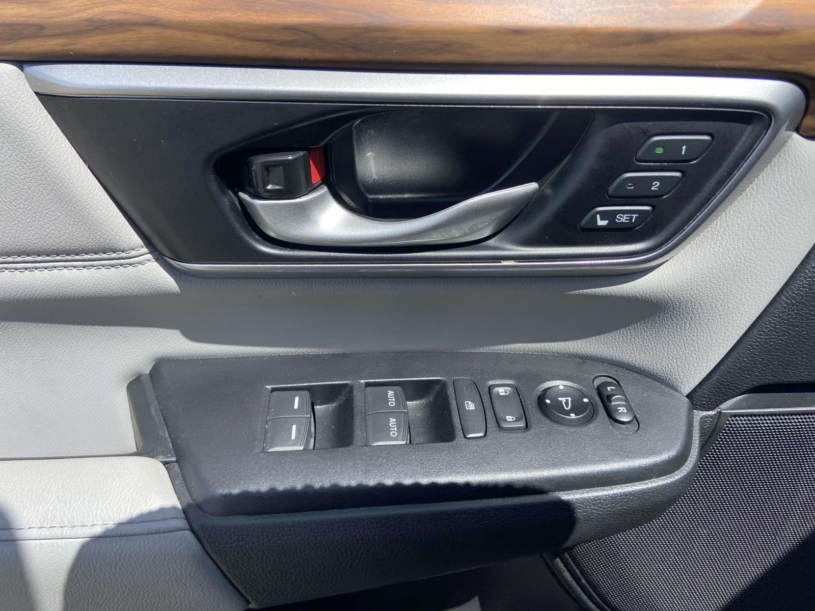 Used 2022 Honda CR-V EX-L image 11
