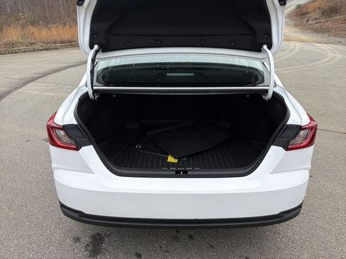 New 2026 Toyota Corolla SE image 18